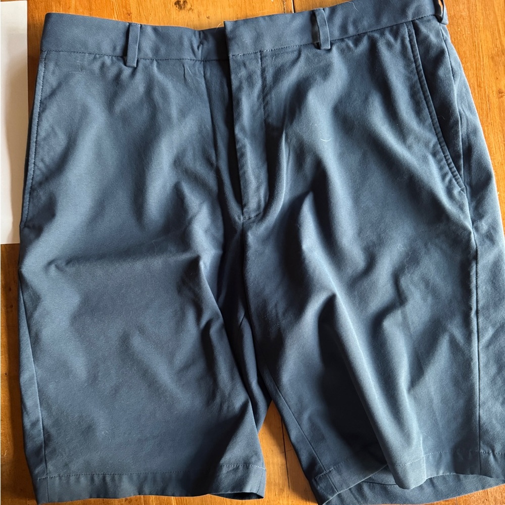 Men's 34”W Walter Hagen Navy Golf Shorts